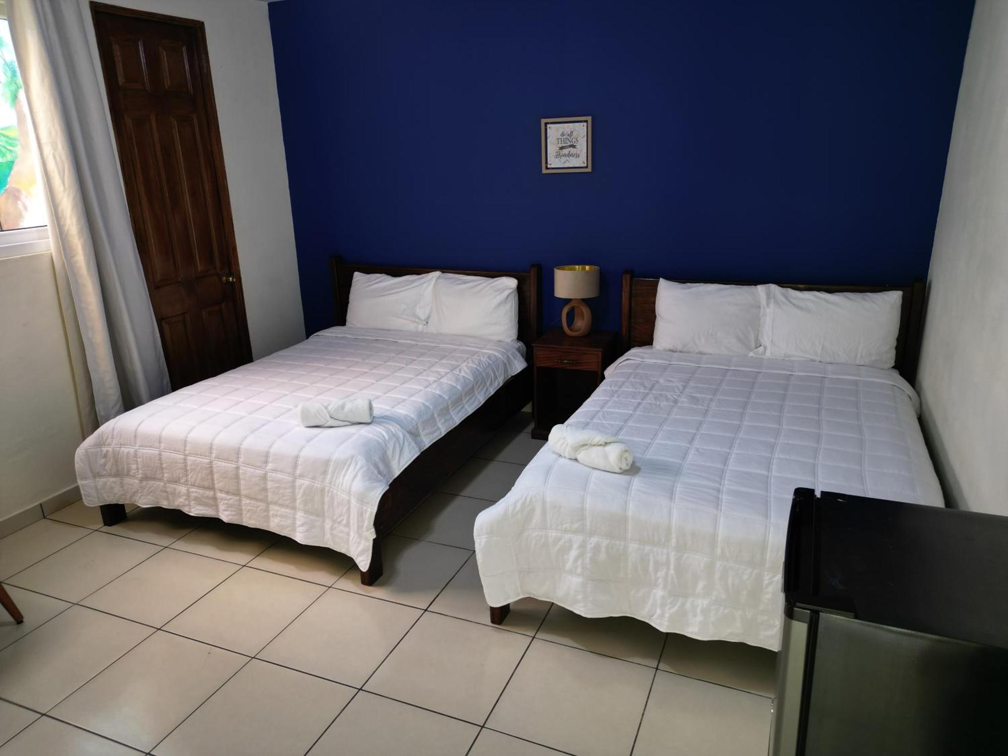 Hotel Suenos ซานซัลวาดอร์ ภายนอก รูปภาพ