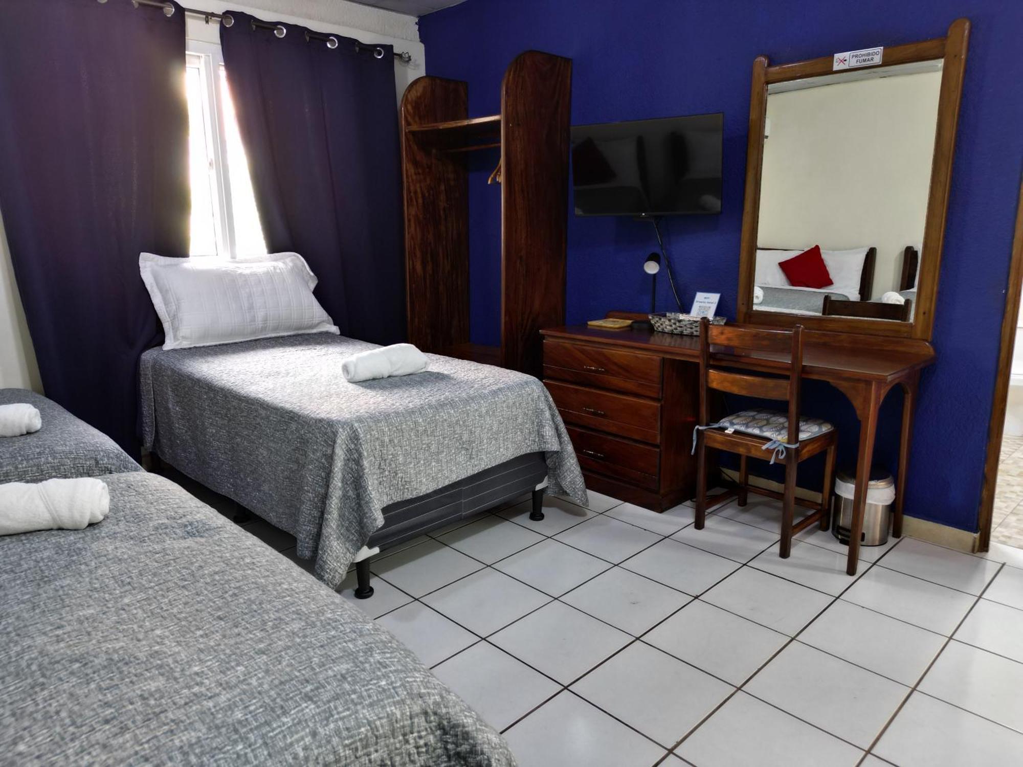 Hotel Suenos ซานซัลวาดอร์ ภายนอก รูปภาพ