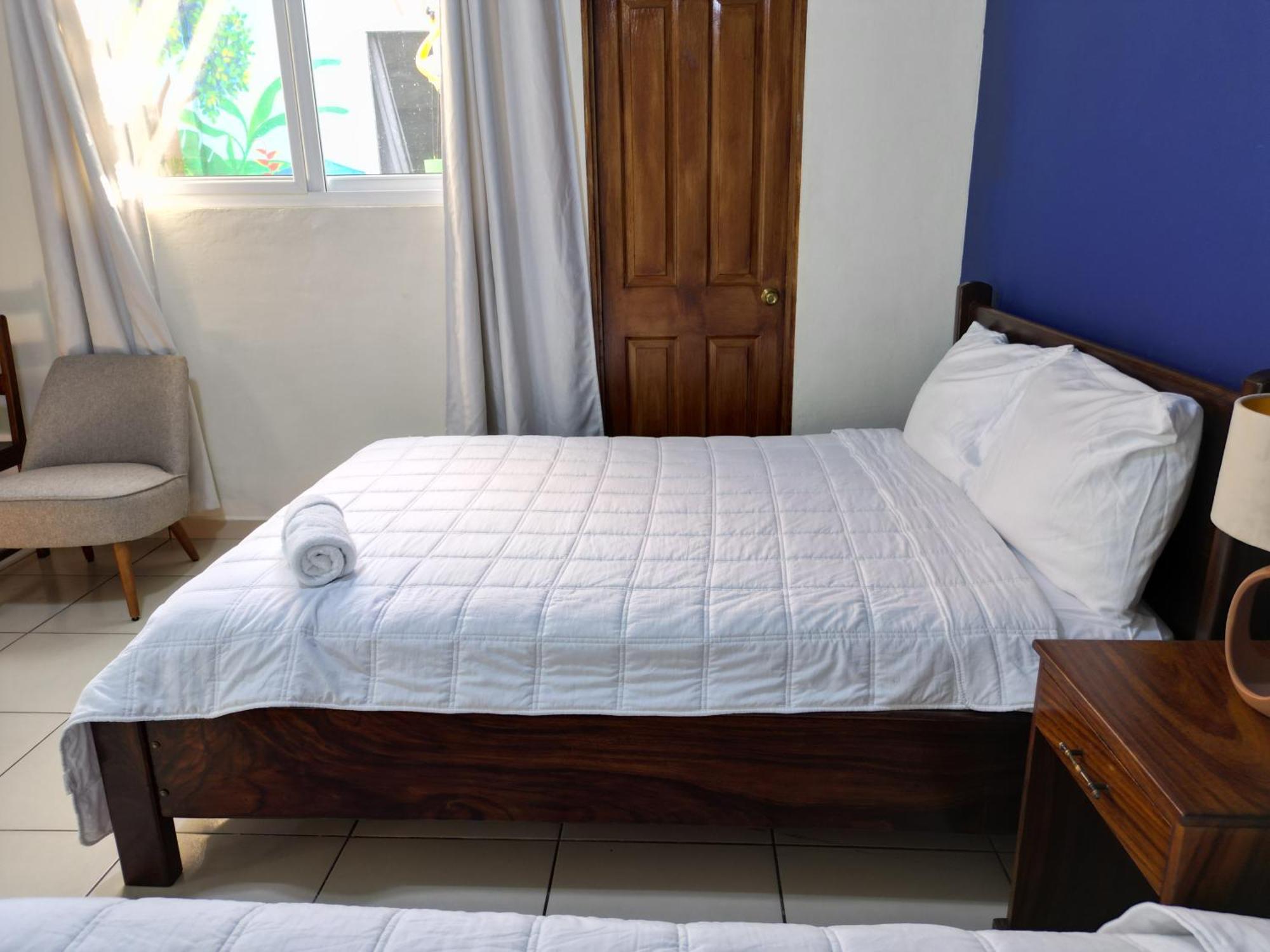 Hotel Suenos ซานซัลวาดอร์ ภายนอก รูปภาพ