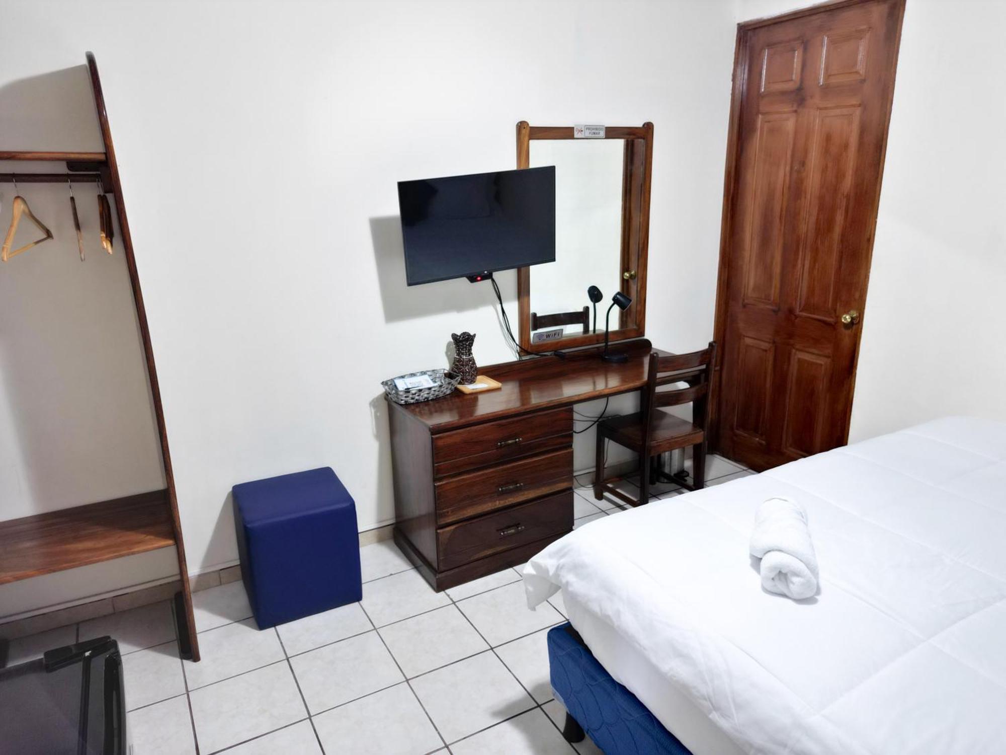 Hotel Suenos ซานซัลวาดอร์ ภายนอก รูปภาพ