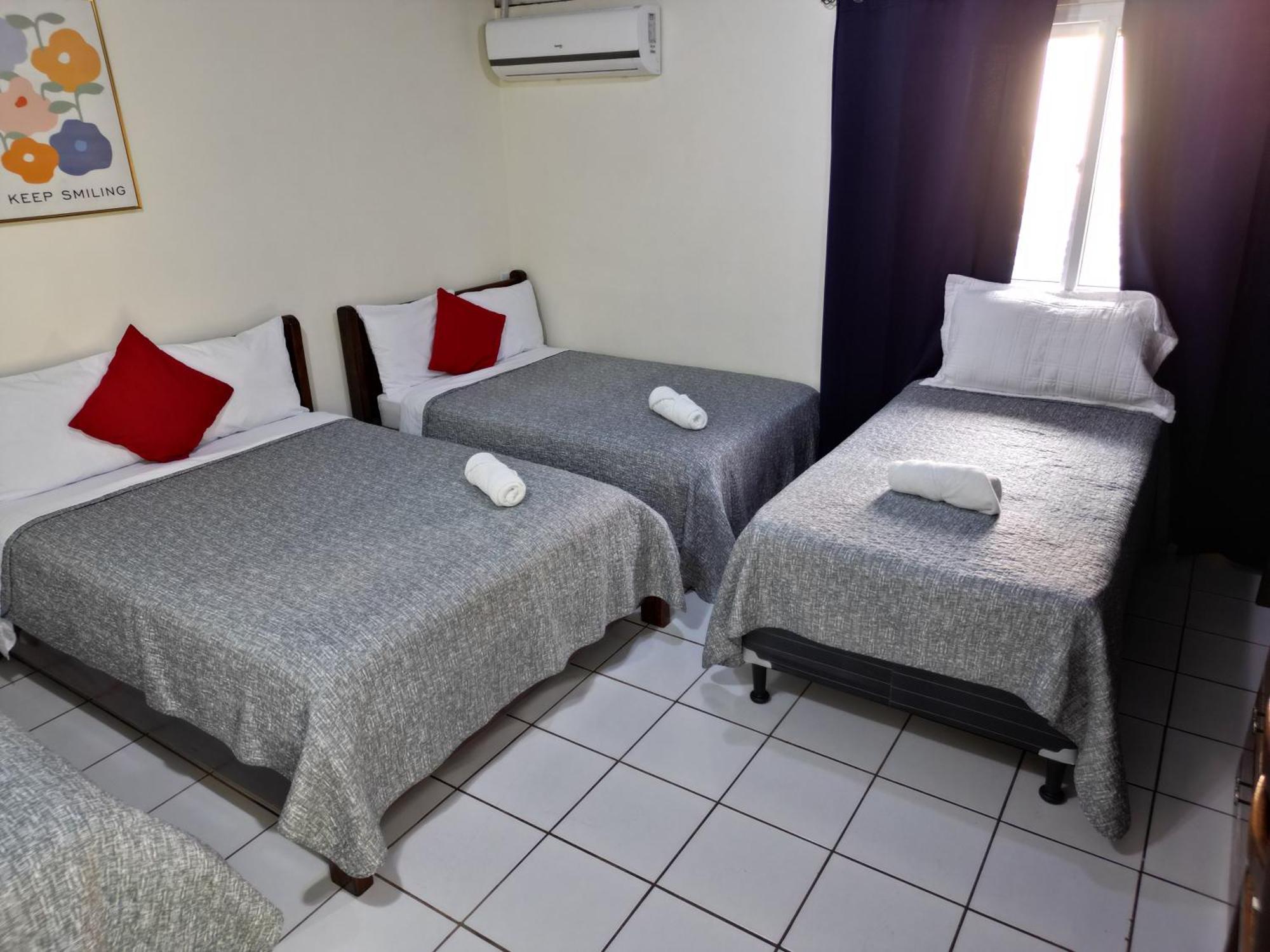 Hotel Suenos ซานซัลวาดอร์ ภายนอก รูปภาพ